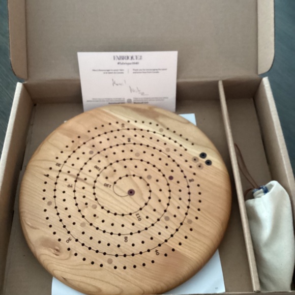 Cribbage Board - Round - BNIB - Picture 2 of 4